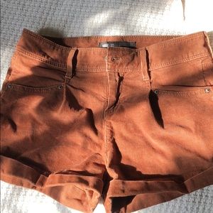 LEVI corduroy high waisted shorts